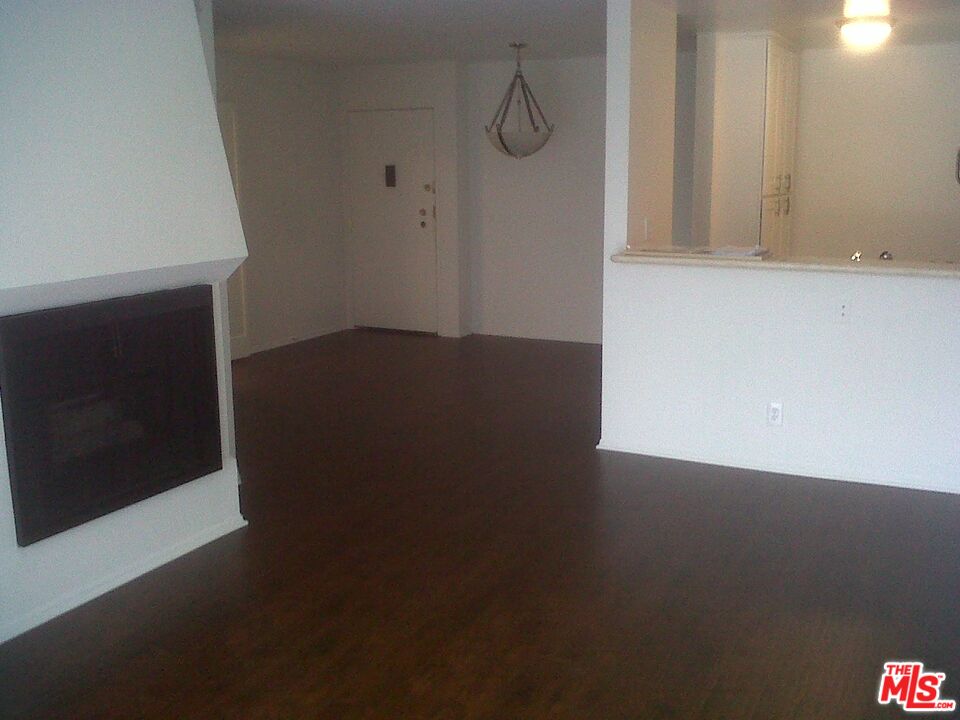 11730 Sunset Boulevard Los Angeles, CA 90049 - Photo 3 of 13