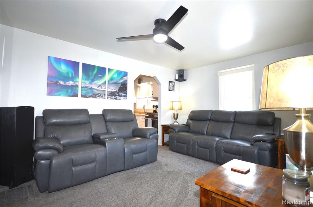 3310 Crooks Road Rochester, MI 48309 - Photo 17 of 35