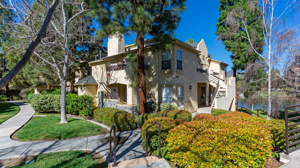 783 Brookstone Road, Unit 200 Chula Vista, CA 91913 - Photo 2 of 25 Gallery Image 2