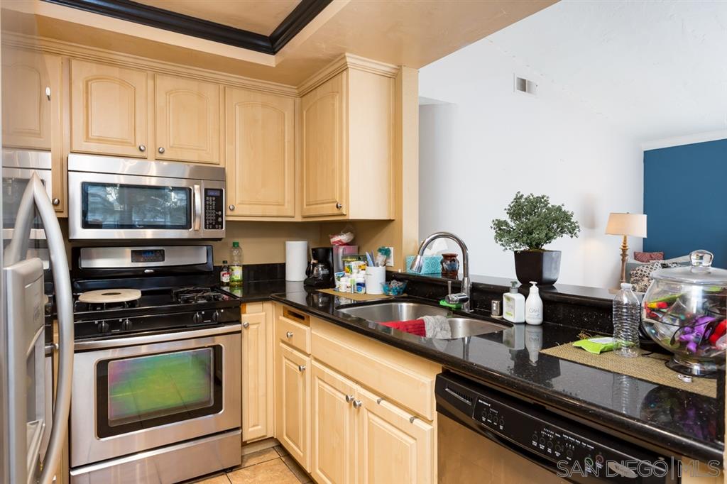 783 Brookstone Road, Unit 200 Chula Vista, CA 91913 - Photo 9 of 25 Gallery Image 9