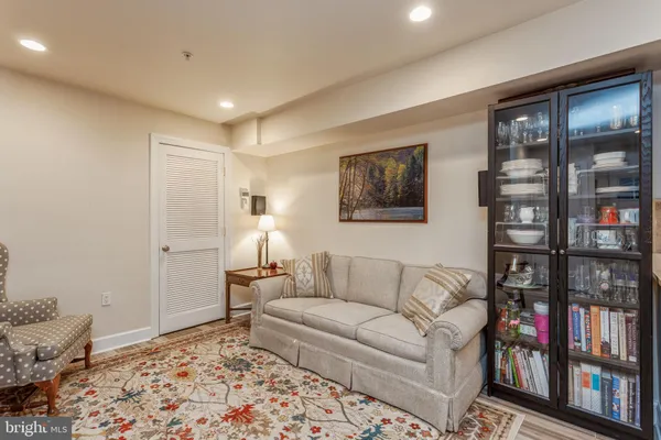 $2,295 | 304 Q Street Northwest, Unit 1, Washington, DC 20001
