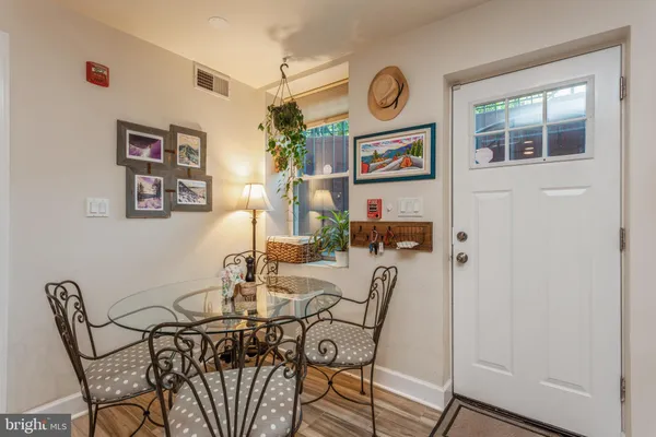 $2,295 | 304 Q Street Northwest, Unit 1, Washington, DC 20001