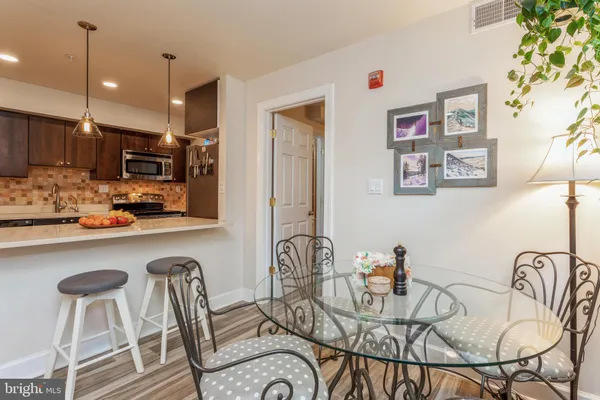$2,295 | 304 Q Street Northwest, Unit 1, Washington, DC 20001