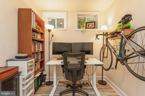 $2,295 | 304 Q Street Northwest, Unit 1, Washington, DC 20001