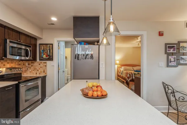 $2,295 | 304 Q Street Northwest, Unit 1, Washington, DC 20001