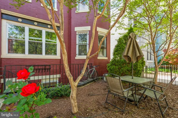 $2,295 | 304 Q Street Northwest, Unit 1, Washington, DC 20001