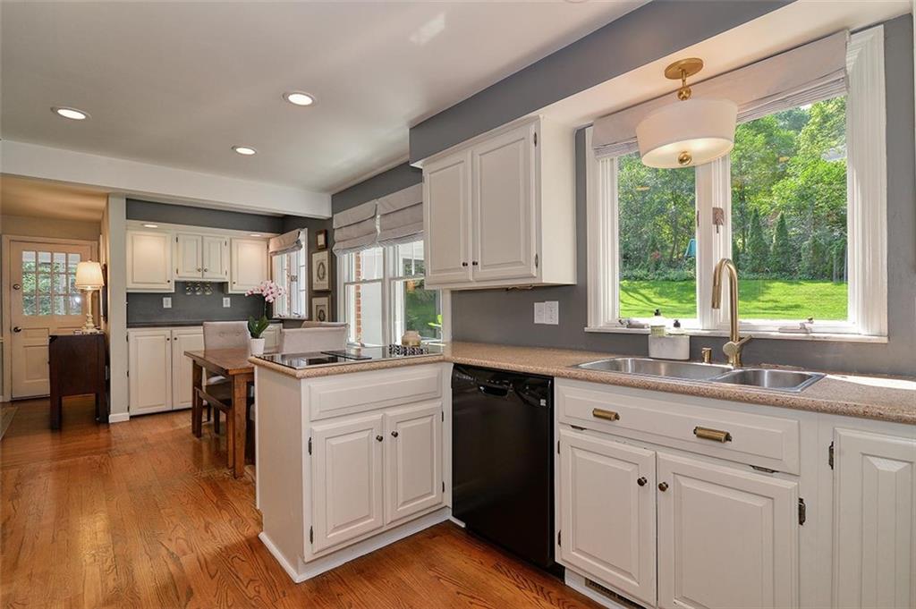 175 Boxfield Road Upper St. Clair, PA 15241 - Photo 8 of 24 Gallery Image 8