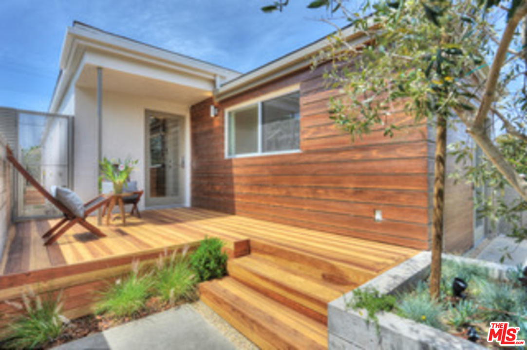 4039 Alla Road Los Angeles, CA 90066 - Photo 1 of 25 Gallery Image 1