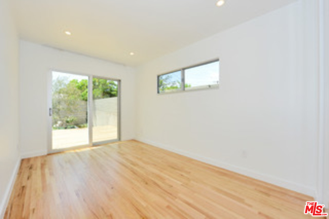 4039 Alla Road Los Angeles, CA 90066 - Photo 12 of 25 Gallery Image 12
