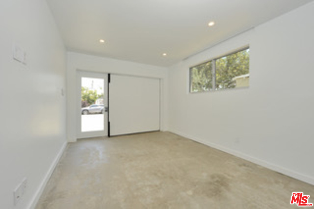 4039 Alla Road Los Angeles, CA 90066 - Photo 16 of 25 Gallery Image 16