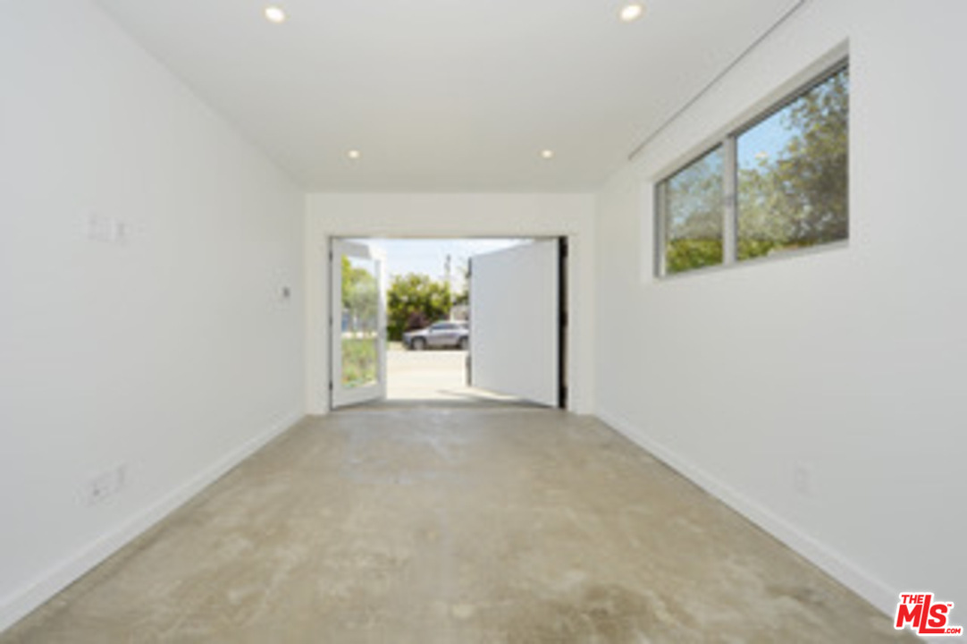 4039 Alla Road Los Angeles, CA 90066 - Photo 17 of 25 Gallery Image 17