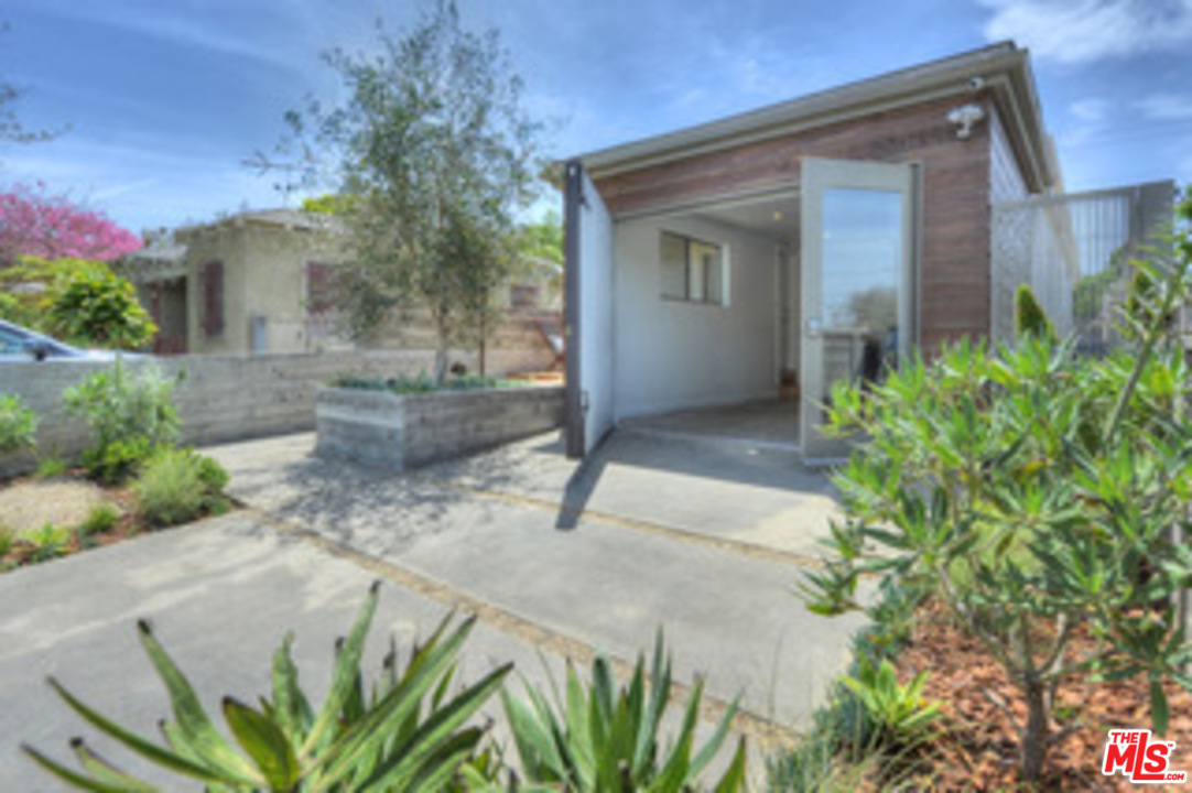 4039 Alla Road Los Angeles, CA 90066 - Photo 3 of 25 Gallery Image 3