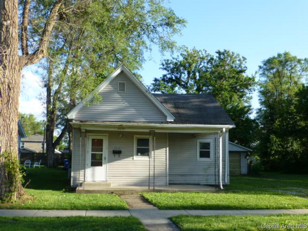 2034 Clay Street Springfield, IL 62703 - Photo 1 of 11