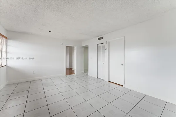 $2,100 | 6921 Southwest 129th Avenue, Unit 5, Miami, FL 33183
