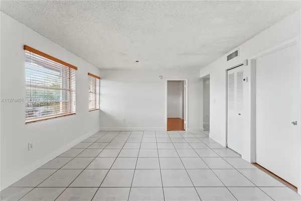 $2,100 | 6921 Southwest 129th Avenue, Unit 5, Miami, FL 33183