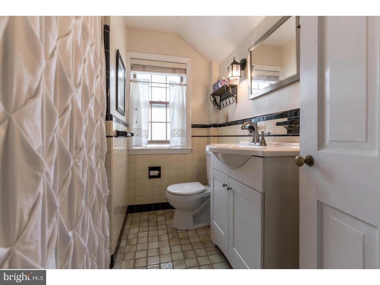 241 Sunnybrook Road Springfield, PA 19064 - Photo 19 of 25 Bathroom