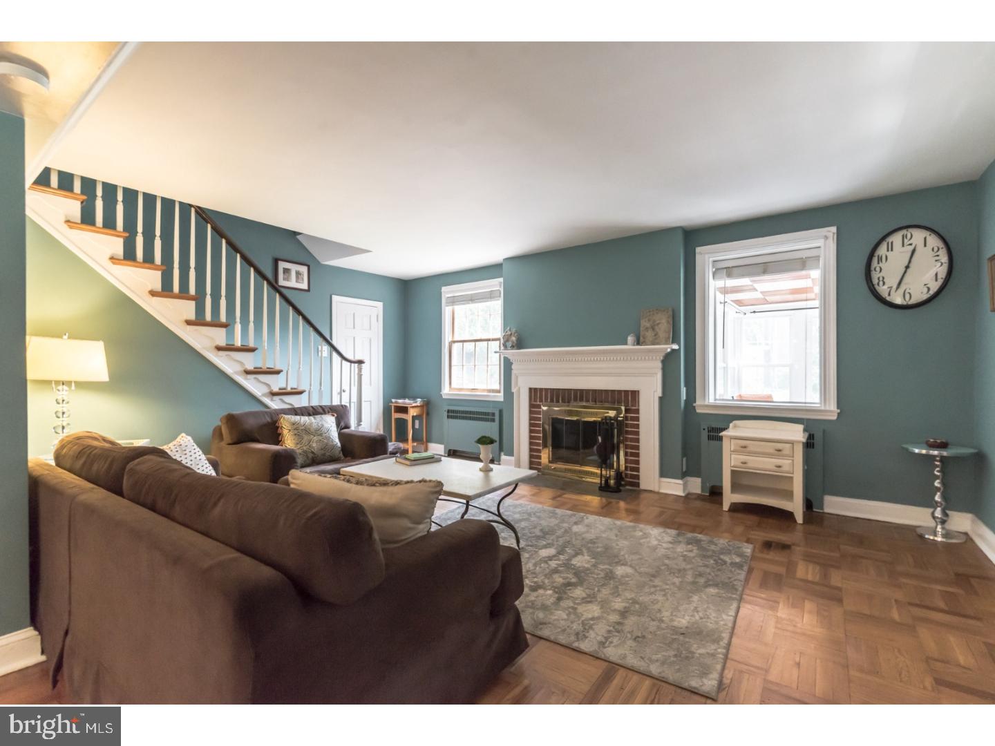 241 Sunnybrook Road Springfield, PA 19064 - Photo 6 of 25 Living Room