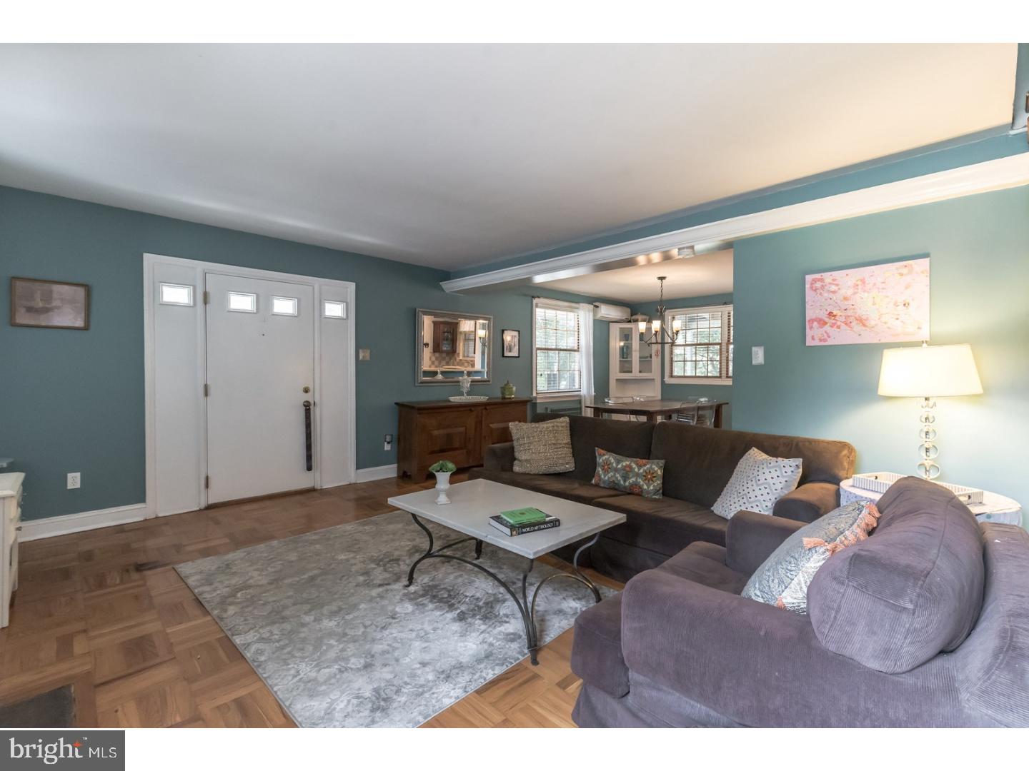 241 Sunnybrook Road Springfield, PA 19064 - Photo 8 of 25 Living Room