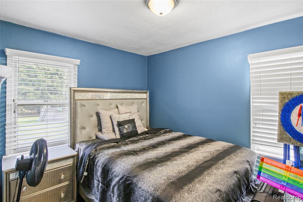 2124 Welch Road Walled Lake, MI 48390 - Photo 28 of 31 Gallery Image 28