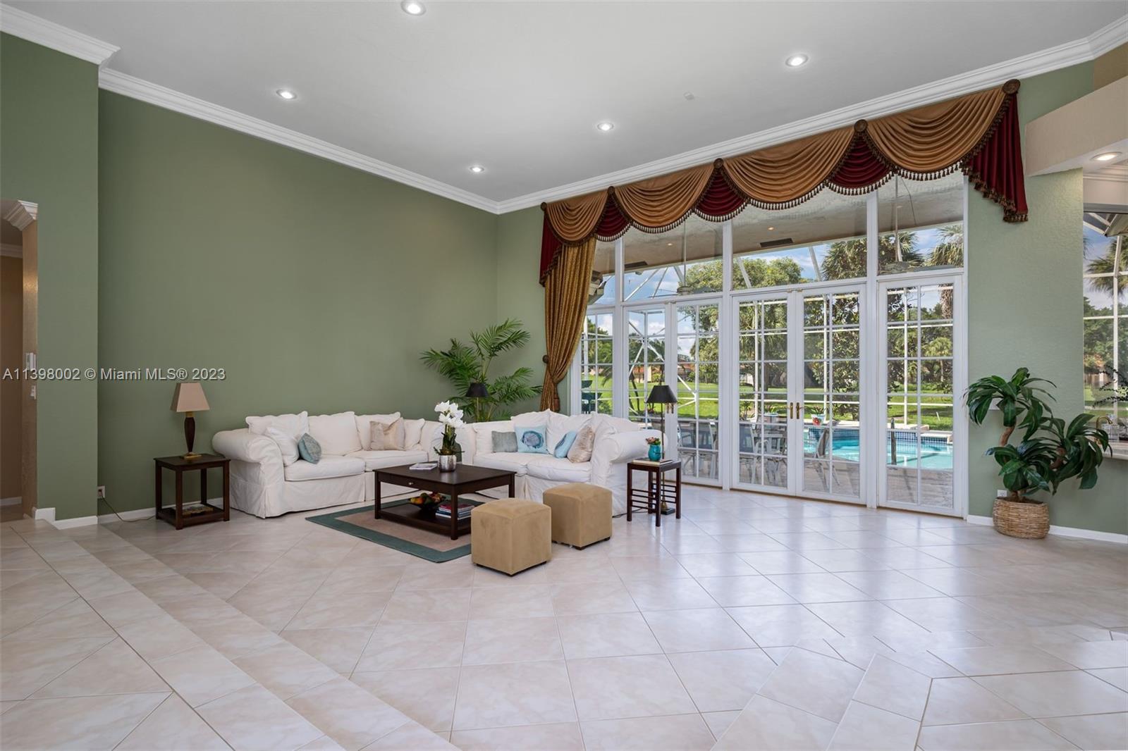 3155 Inverness Weston, FL 33332 - Photo 28 of 58 a large living room with furniture