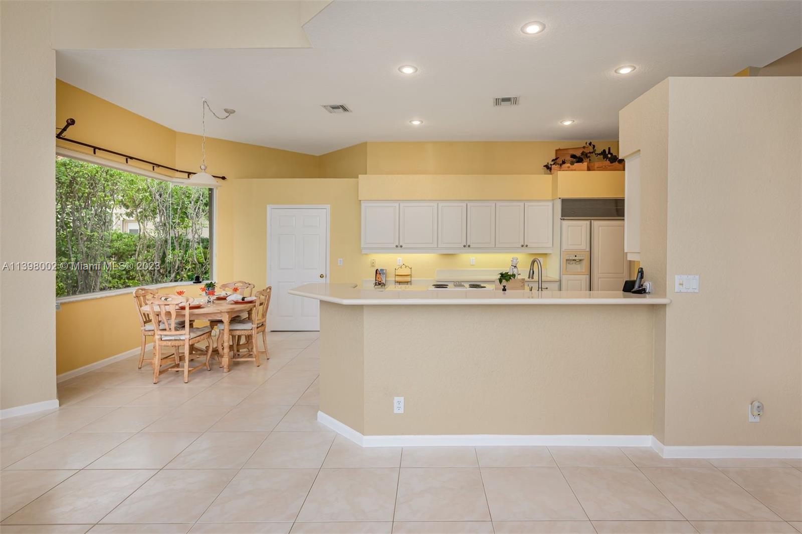 3155 Inverness Weston, FL 33332 - Photo 41 of 58