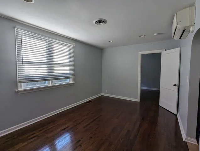 $1,850 | 317 East Park Avenue, Unit A, Libertyville, IL 60048