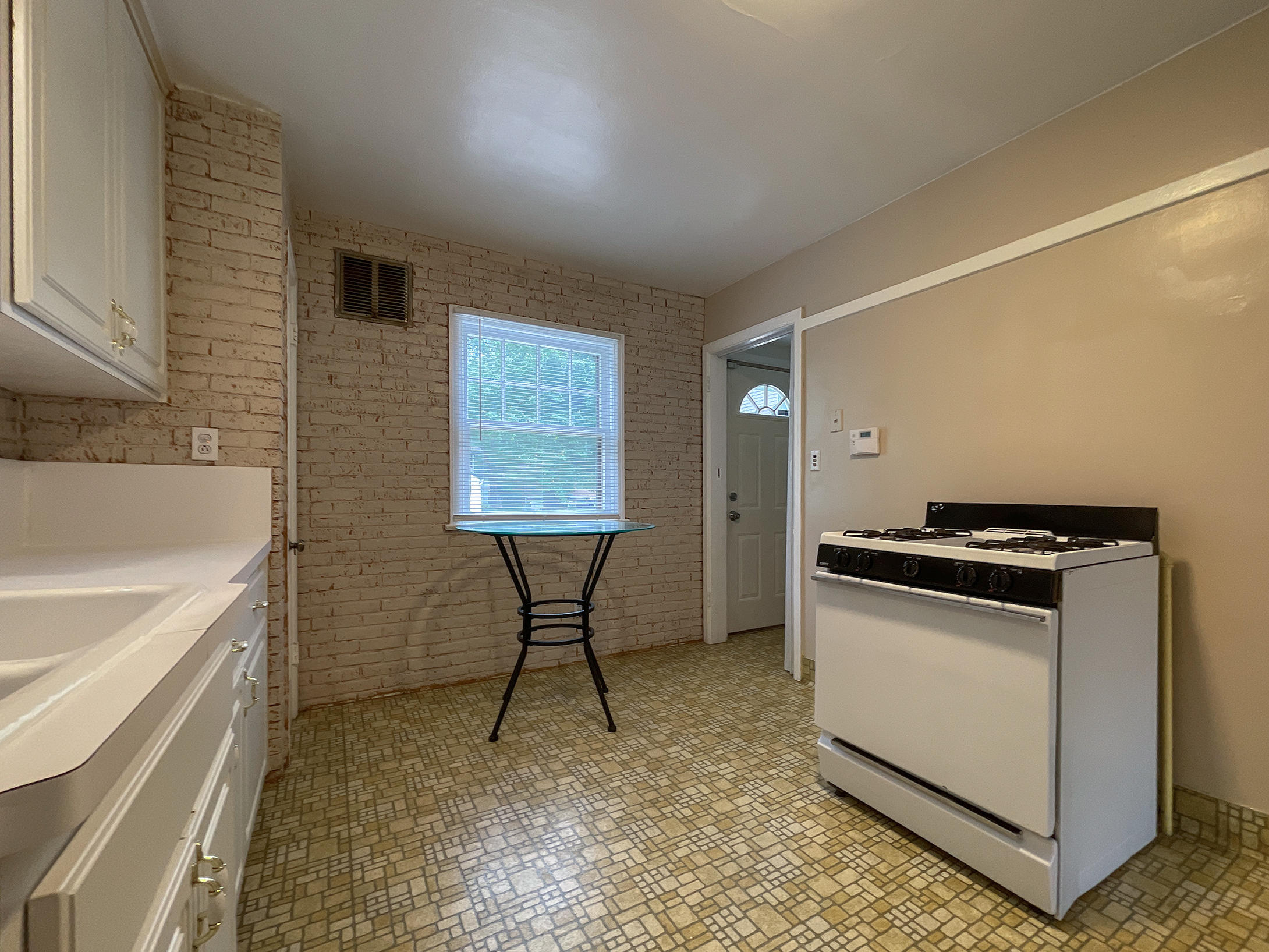 4924 North 73rd Street Milwaukee, WI 53218 - Photo 9 of 24 DJI_20210722_164147_870