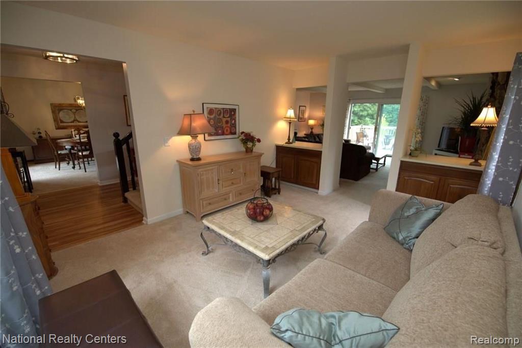 576 Middlebury Lane Rochester Hills, MI 48309 - Photo 14 of 36