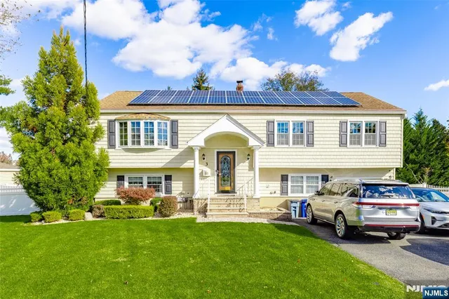 $1,100,000 | 3 Old Farm Road, Verona, NJ 07044