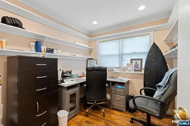 $1,100,000 | 3 Old Farm Road, Verona, NJ 07044