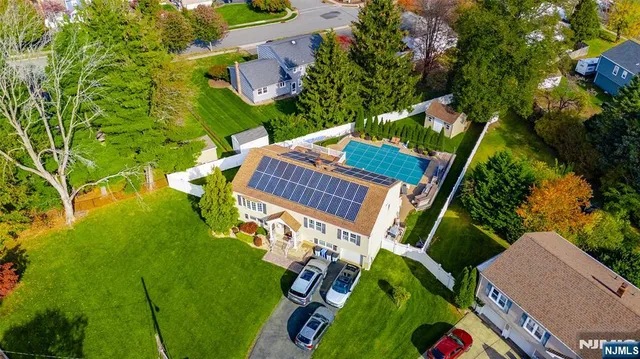 $1,100,000 | 3 Old Farm Road, Verona, NJ 07044