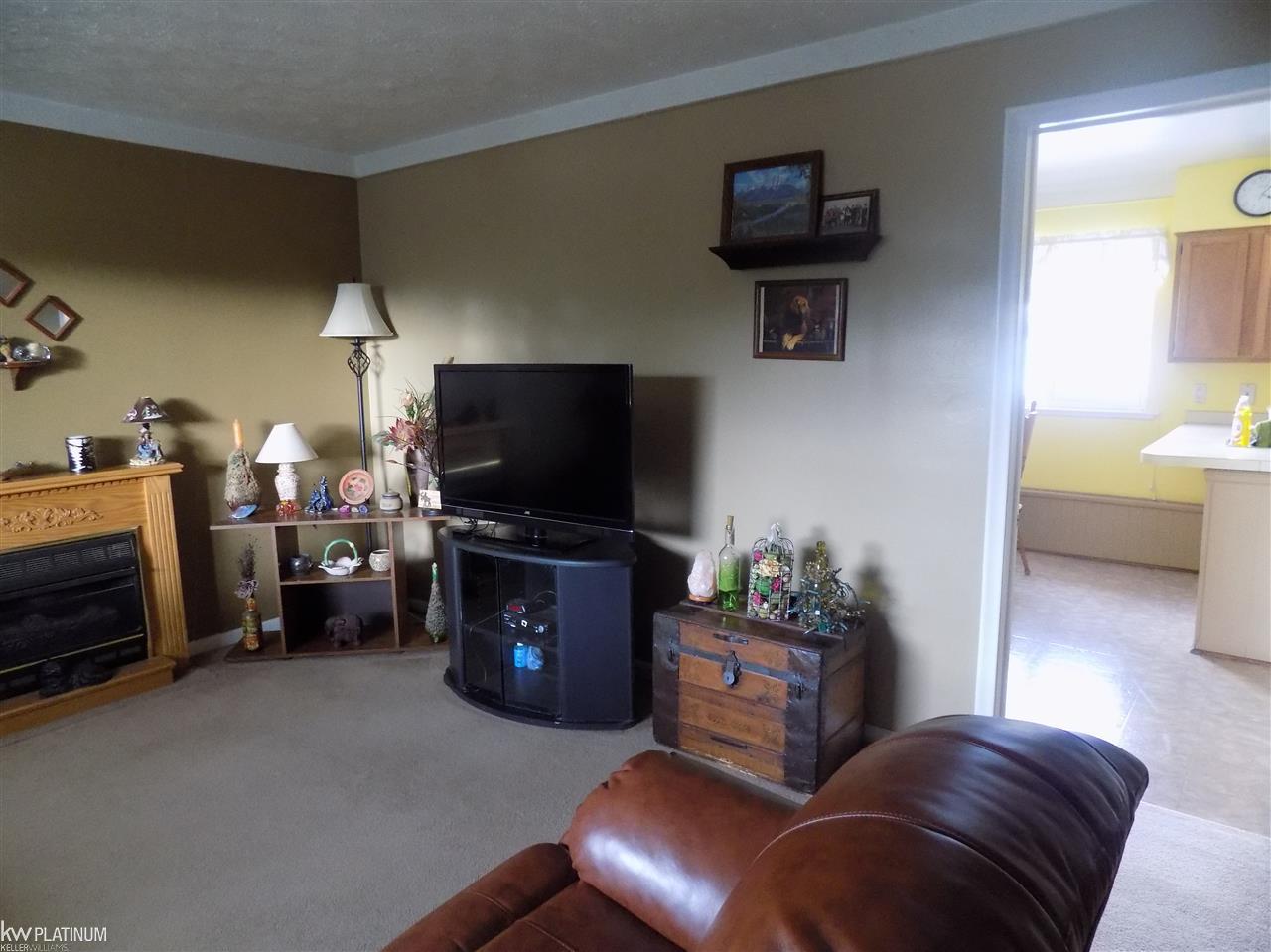 51156 Fairchild Road Chesterfield, MI 48051 - Photo 9 of 32