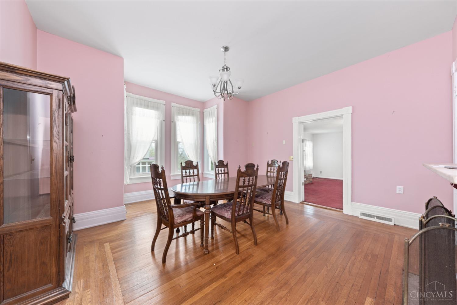 325 Reily Road Wyoming, OH 45215 - Photo 16 of 44