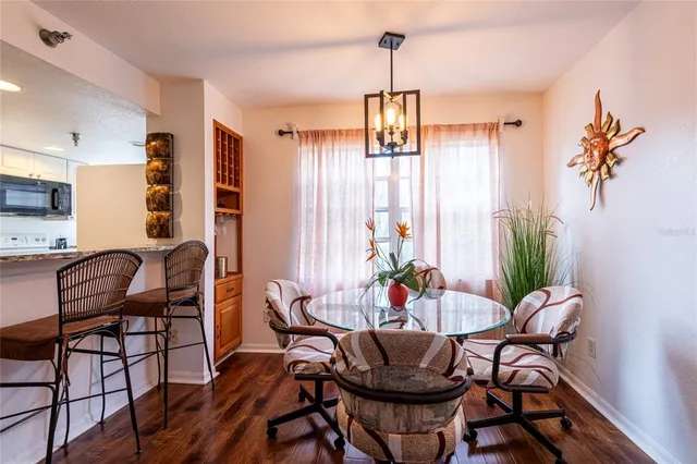 $275,000 | 21107 Fountain View Lane, Unit 5201, Lutz, FL 33558