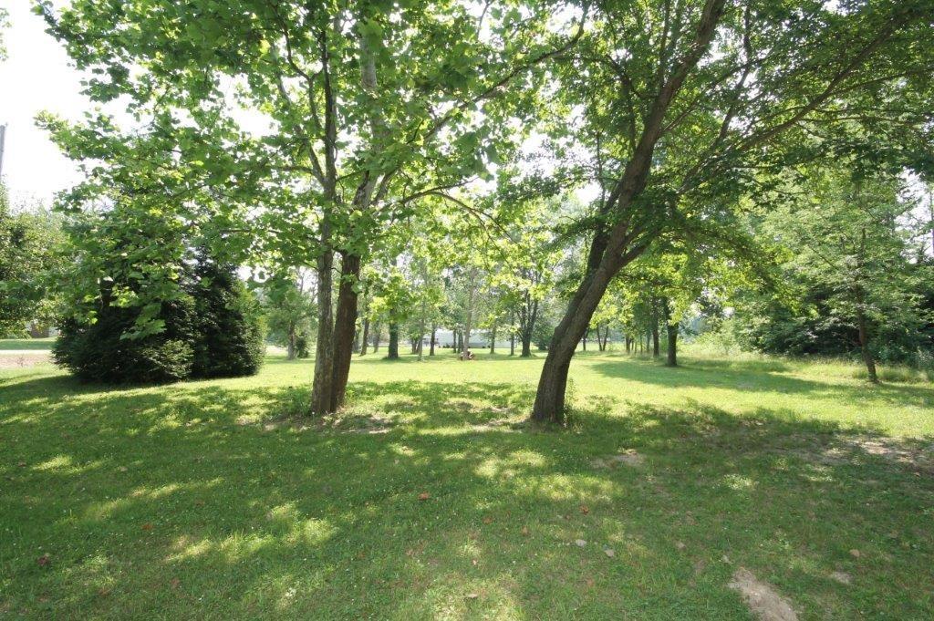 5530 East Base Road Columbus, IN 47203 - Photo 2 of 10 Gallery Image 2