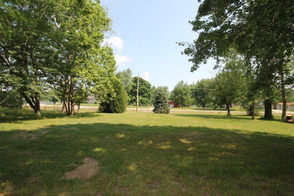 5530 East Base Road Columbus, IN 47203 - Photo 4 of 10 Gallery Image 4