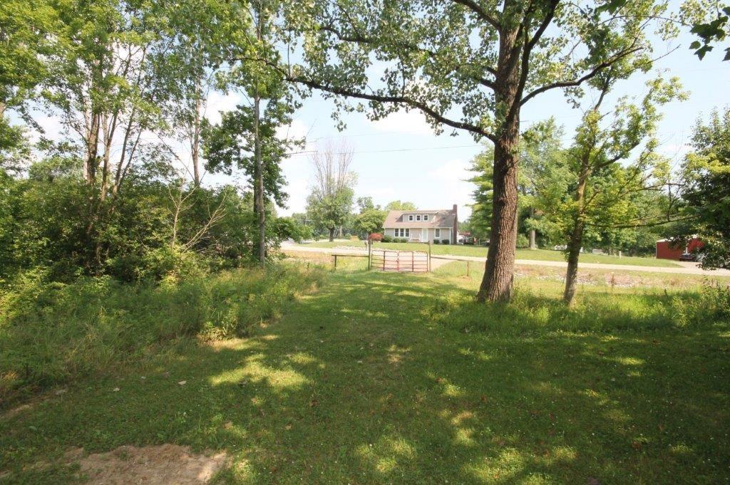 5530 East Base Road Columbus, IN 47203 - Photo 9 of 10 Gallery Image 9