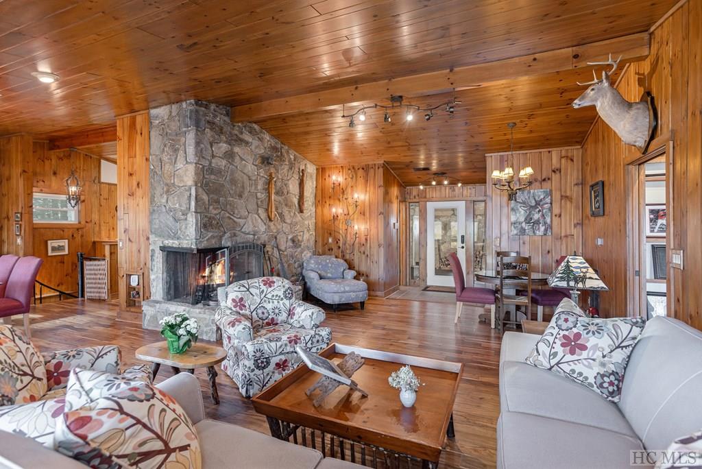 278 Golf View Road Sapphire, NC 28774 - Photo 8 of 68 Gallery Image 8