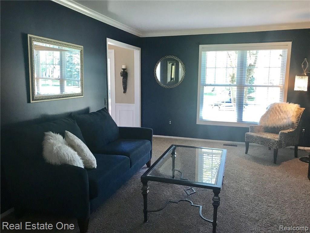 2196 Chippenham Chase Rochester Hills, MI 48306 - Photo 11 of 27