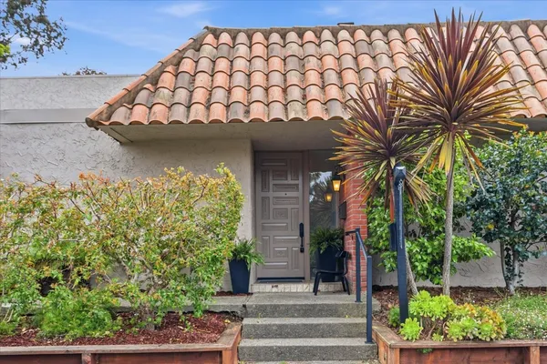 $1,450,000 | 247 Casitas Bulevar, Los Gatos, CA 95032