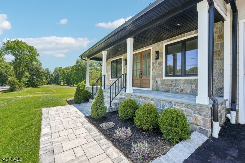 51 Herfort Road Wayne, NJ 07470 - Photo 3 of 48 Gallery Image 3