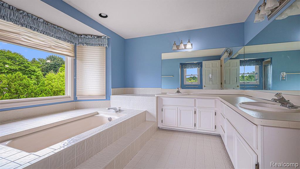 926 Stanford Circle Rochester Hills, MI 48309 - Photo 14 of 46