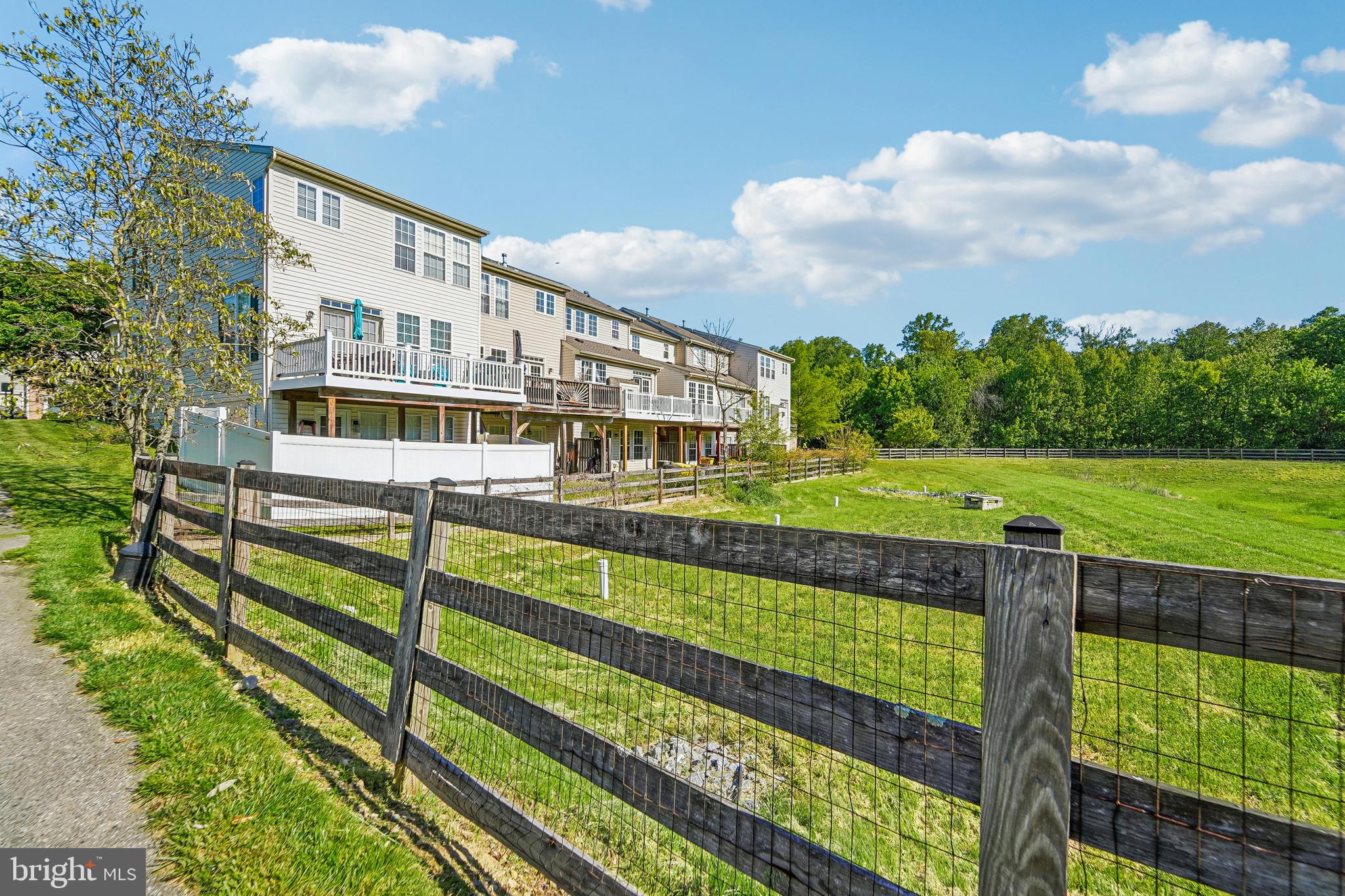 1461 Pangbourne Way Hanover, MD 21076 - Photo 40 of 51 a view of a building from a yard