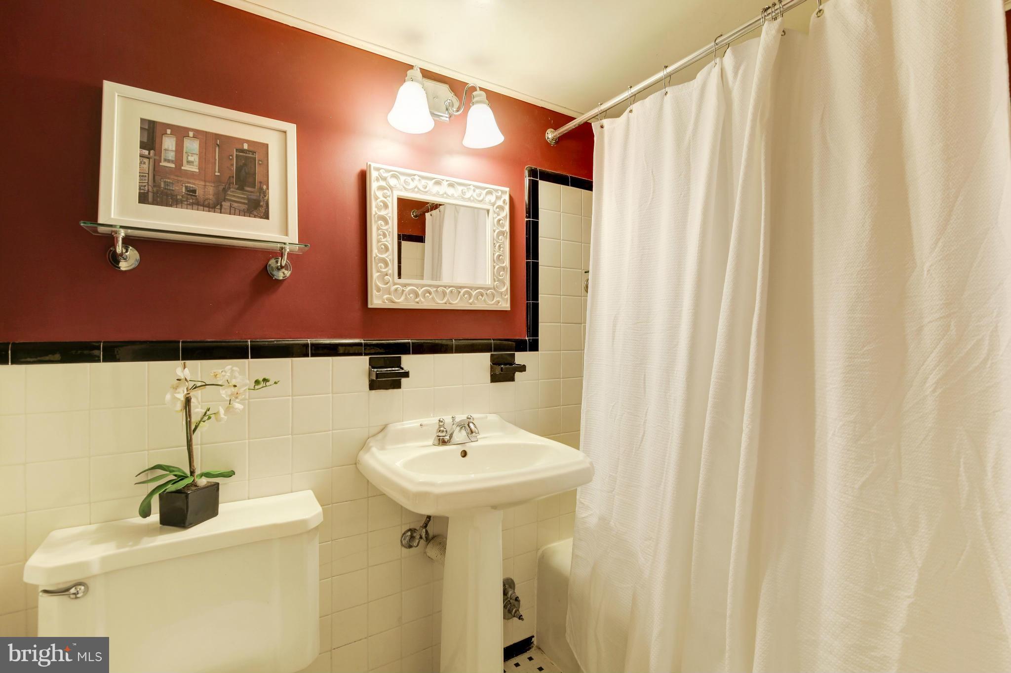 3601 Wisconsin Avenue Northwest, Unit 602 Washington, DC 20016 - Photo 15 of 21 Bath