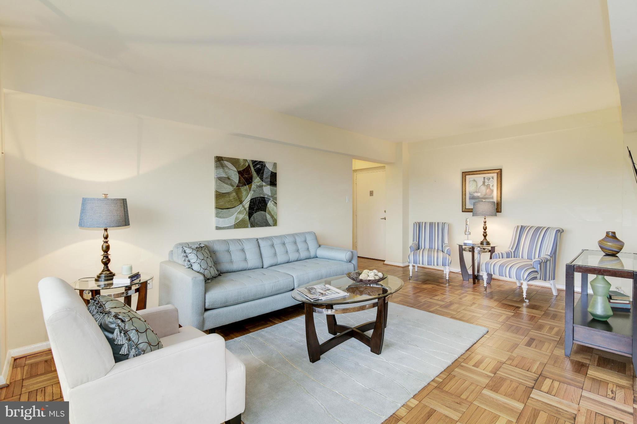 3601 Wisconsin Avenue Northwest, Unit 602 Washington, DC 20016 - Photo 6 of 21 Living Room
