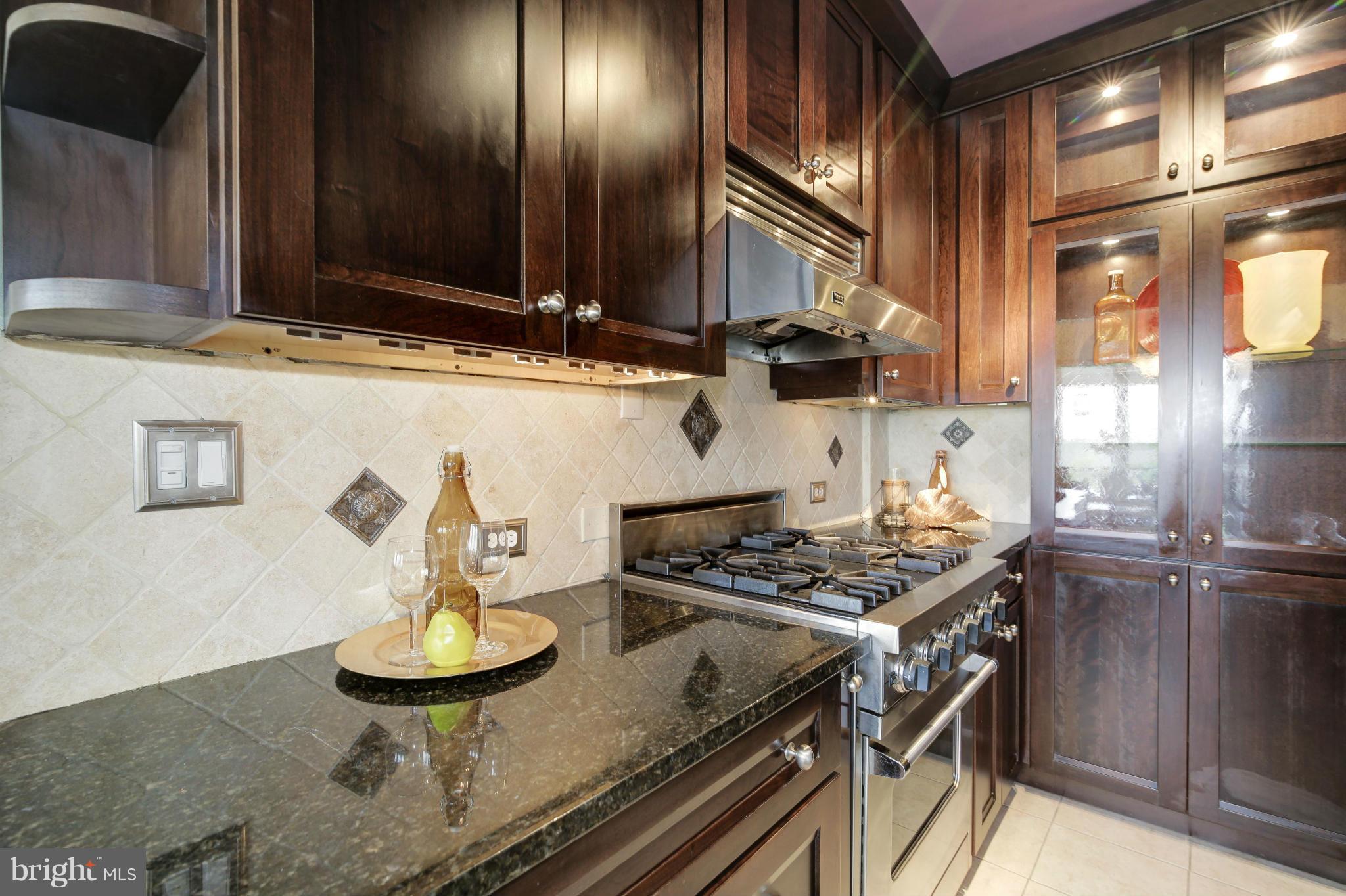 3601 Wisconsin Avenue Northwest, Unit 602 Washington, DC 20016 - Photo 9 of 21 Kitchen