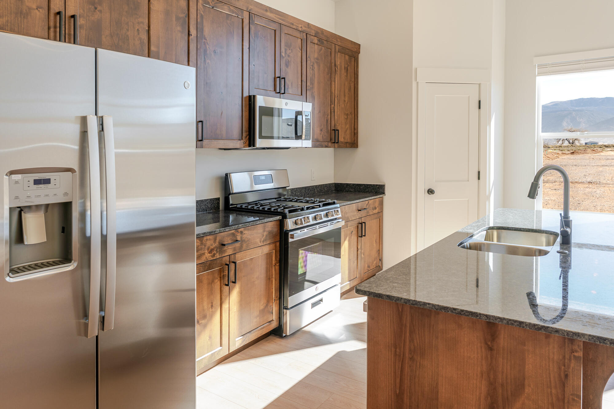 3035 West Ekko View Loop Cedar City, UT 84721 - Photo 11 of 23 3035-11