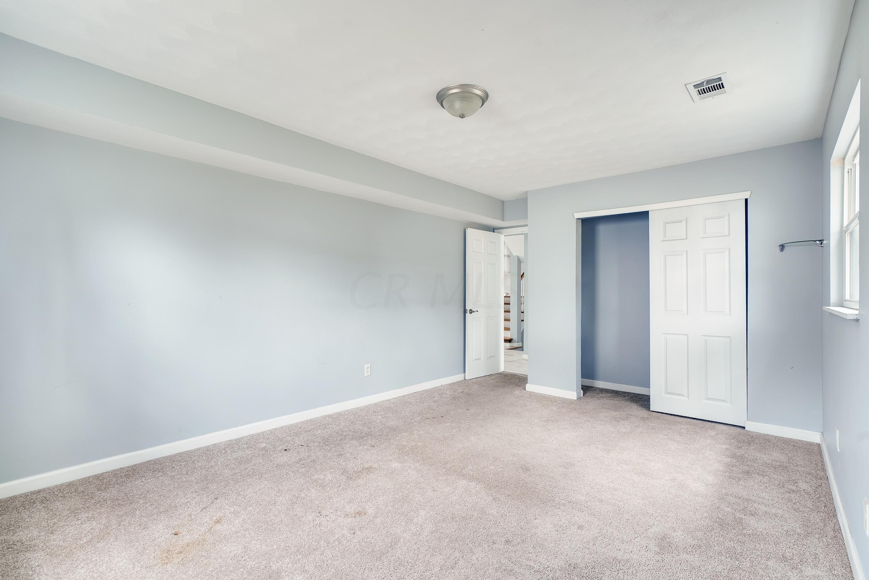 1837 Kenview Road Columbus, OH 43209 - Photo 12 of 22