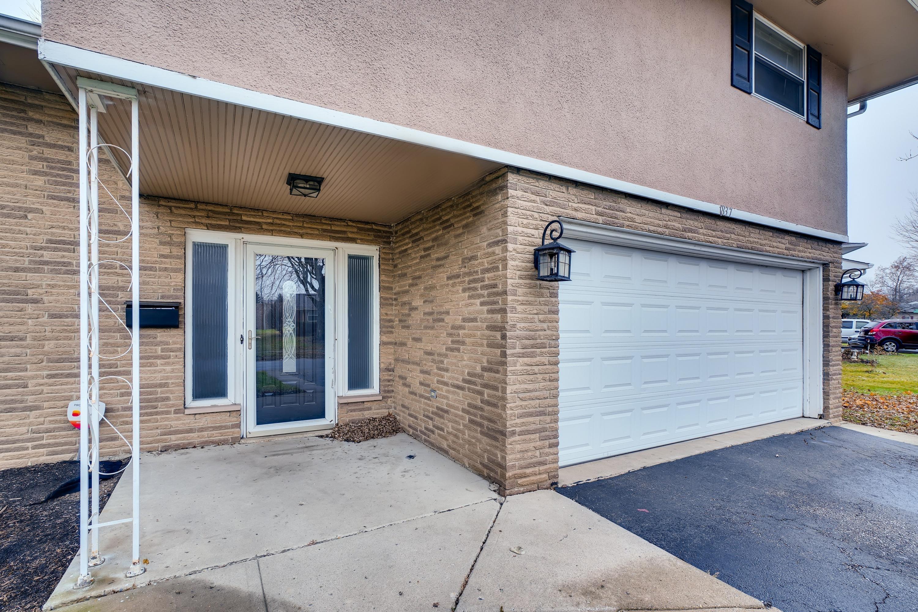 1837 Kenview Road Columbus, OH 43209 - Photo 3 of 22