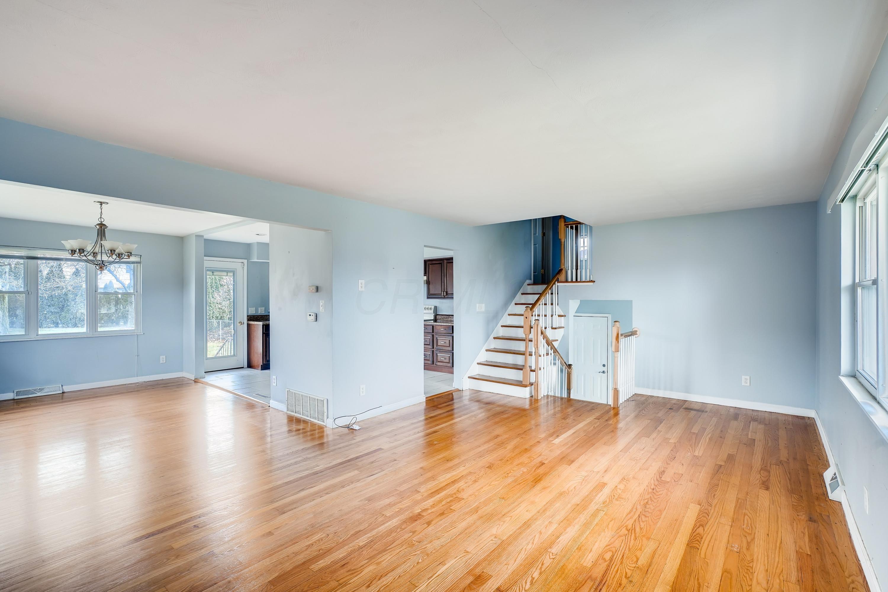 1837 Kenview Road Columbus, OH 43209 - Photo 4 of 22